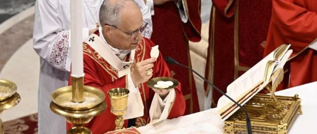 Papst Leo XIV. ist seit bald vier Monaten im Amt. Wie hält er es aber mit dem überlieferten Römischen Ritus und der Versöhung mit der Tradition nach den bergoglianischen Repressionen?