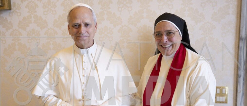 Papst Leo XIV. mit Sr. Lucia Caram