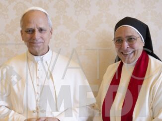 Papst Leo XIV. mit Sr. Lucia Caram
