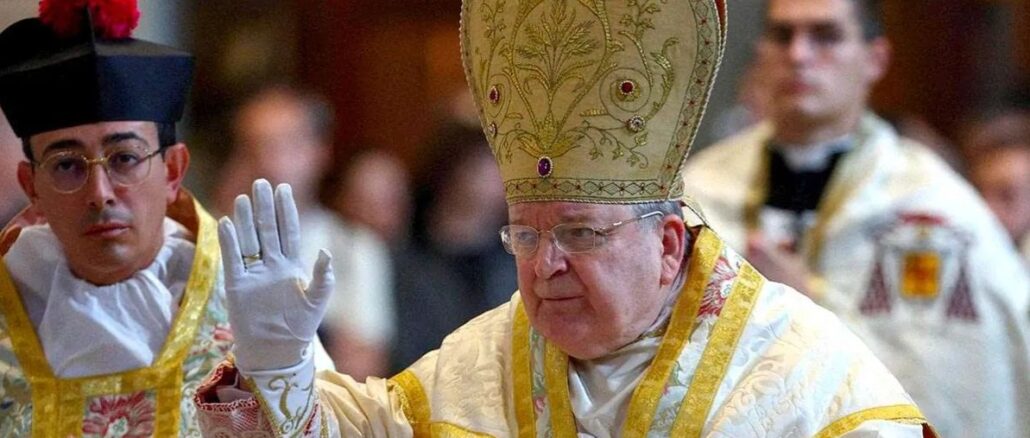 Kardinal Raymond Burke zelebrierte am 25. Oktober erstmals wieder ein Pontifikalamt im überlieferten Römischen Ritus im Petersdom