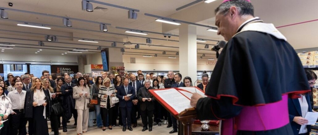 Neueröffnung des Supermarktes im Vatikan Neueröffnung des Supermarktes im Vatikan