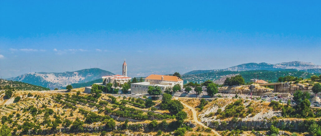 Das Kloster des heiligen Maron in Annaya im Berglibanon, wo sich das Grab des heiligen Scharbel befindet.