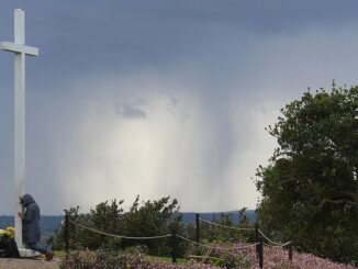 Eine kleinere Umsetzung des "Glorreichen Kreuzes" an dem von Madeleine Aumont genannten Erscheinungsort in Dozulé