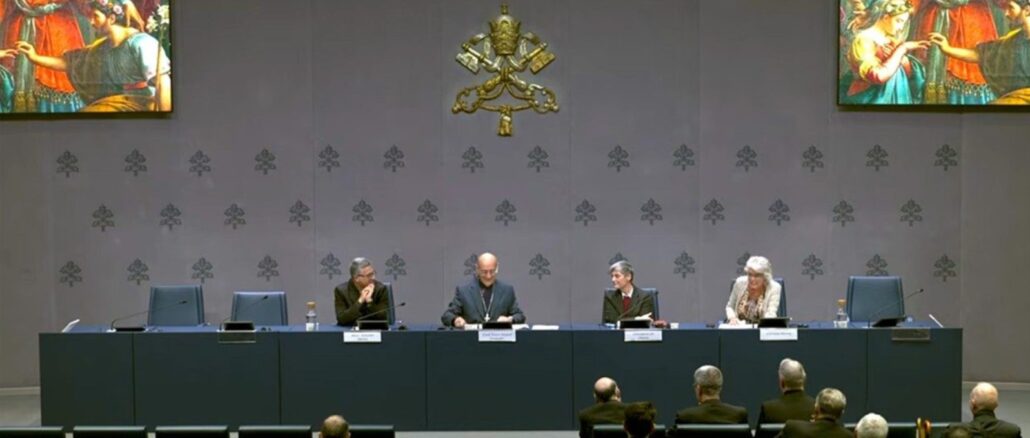 Gestern wurde von Glaubenspräfekt Victor Manuel "Tucho" Kardinal Fernández die neue lehrmäßige Note Una caro vorgestellt