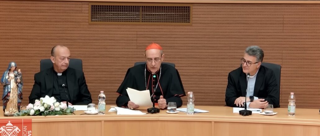 Victor Manuel "Tucho" Fernandez bei der Präsentation von Mater populi fidelis