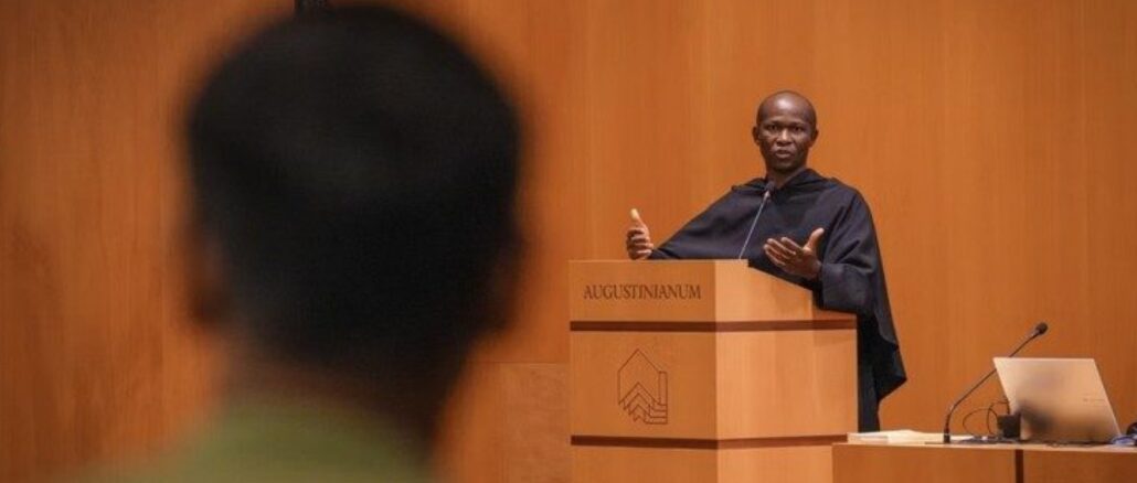 Die Präfektur des Päpstlichen Hauses verfügt seit der Endphase des bergoglianischen Pontifikats weder über einen Präfekten noch einen Vize-Präfekten. Leo XIV. ernannte nun einen neuen Vizeregenten.