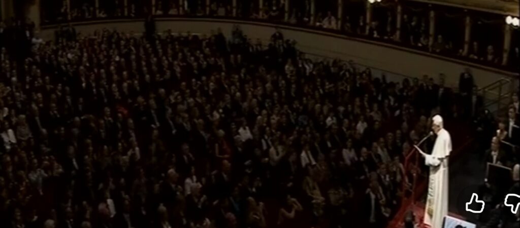 Benedikt XVI. am 1. Juni 2012 an der Scala in Mailand