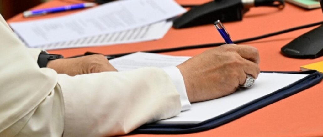 Leo XIV., Aufnahme bei den Arbeitsgruppen des Konsistoriums in der Aula Paolo VI