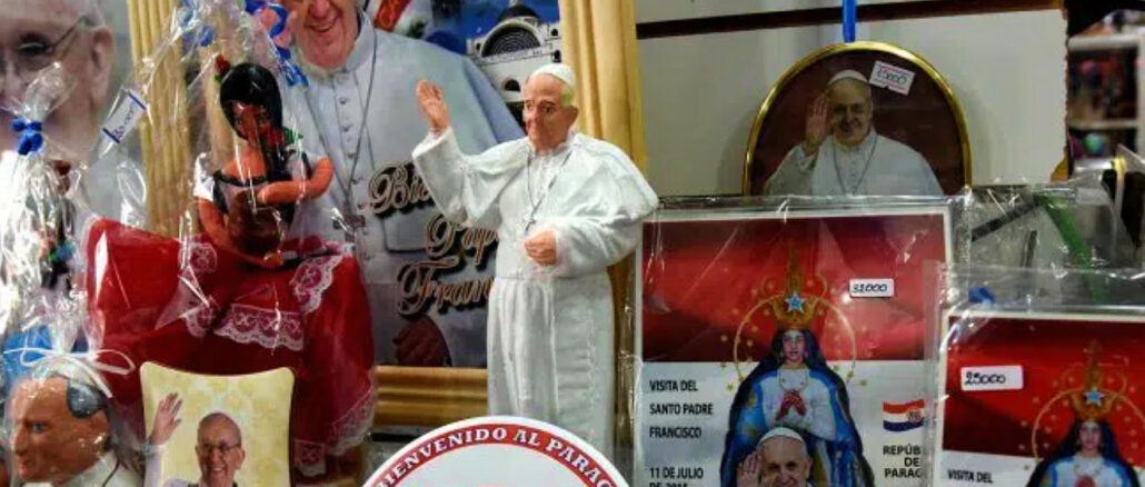 Der Papst ist der Stellvertreter des Petrus auf Erden. Sein Auftrag ist es, treu das Glaubensgut zu bewahren und die Brüder im Glauben zu stärken. Papolatrie gehört nicht zum Papstamt.