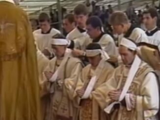 1988 weihte Erzbischof Marcel Lefebvre vier Priester gültig, aber ohne päpstliche Erlaubnis zu Bischöfen, um den Fortbestand der Tradition zu sichern. Kommt es nun zu einem Déjà-vu?