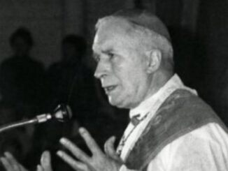 Erzbischof Marcel Lefebvre, Gründer und erster Generaloberer der Piusbruderschaft, weihte 1988 unter Berufung auf einen Notstand vier Bischöfe ohne Ernennung durch den Papst