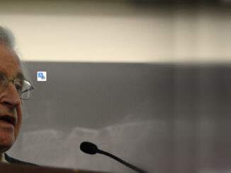 Der Fall Eppstein verlangt nach Offenlegung seines Netzwerks und nach Klärung der Frage, ob Epstein im Auftrag handelte. Im Bild Noam Chomsky, einer der überaschenden Freunde Epsteins, wie aus den Unterlagen hervorgeht.