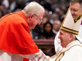 Karidnal Arthur Roche mit Papst Franziskus: zwei erklärte Gegner des überlieferten Ritus
