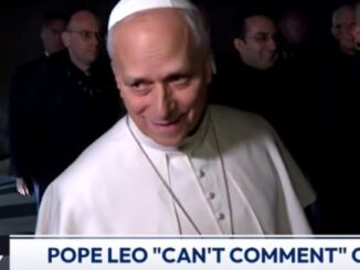 Leo XIV. stellte sich auch gestern den von ihm eingeführten spontanen Dienstags-Interviews in Castel Gandolfo, wollte aber nichts zur skandalösen Verurteilung von Jimmy Lai zu 20 Jahren Haft sagen.