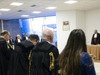 Der vatikanische Gerichtssaal im Verfahren erster Instanz, das nun für nichtig erklärt wurde.