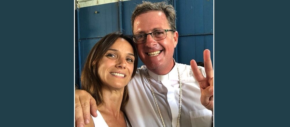 Msgr. Garcia Cuerva, von Papst Franziskus ernannter Erzbischof von Buenos Aires, mit der Peronistin Malena Galmarini