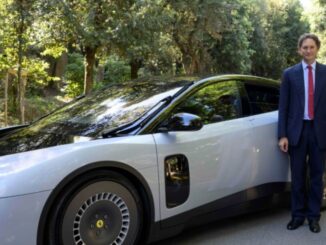 E-Ferrari mit Papst Leo XIV.