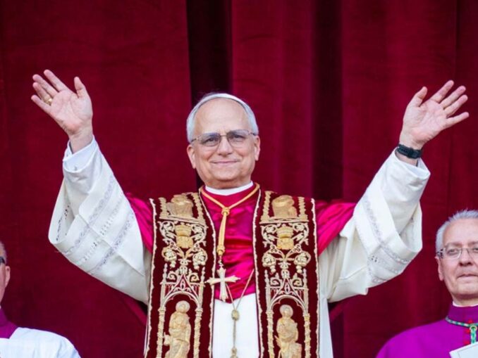 Nach einem Jahr des Pontifikats von Leo XIV. sind noch keine wirklichen Prioritäten erkennbar, auch keine besonderen Akzentsetzungen, während die Zahl der Herausforderungen wächst