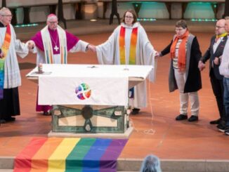 "Queergottesdienst" in der Überwasserkirche in Münster