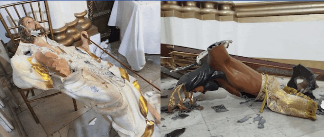 Zwei von zahlreichen Sakralfiguren, die in der Iglesia La Ermita in Cali (Kolumbien) zerstört wurden: im Bild zwei Christusfiguren