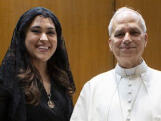 Papst Leo XIV. mit Maria Montserrat Alvarado, der bisherigen Leiterin von EWTN News und künftigen Präfektin des römischen Kommunikationsdikasteriums