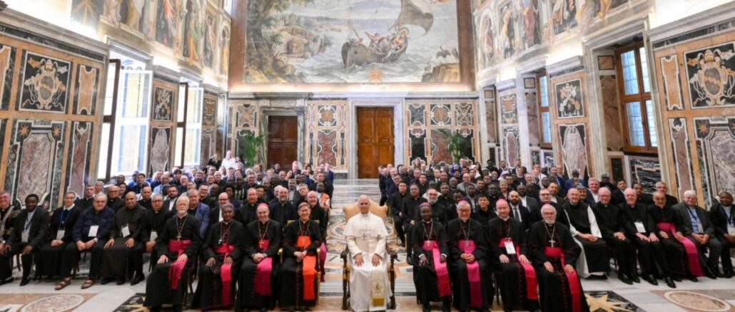 Papst Leo XIV. mit den Direktoren der Nationalen und Päpstlichen Missionswerke der katholischen Kirche