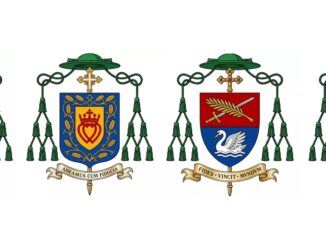 Von links die Wappen der neuen Bischöfe Pascal Schreiber, Michael Goldade, Michel Poinsinet de Sivry und Marc Hanappier