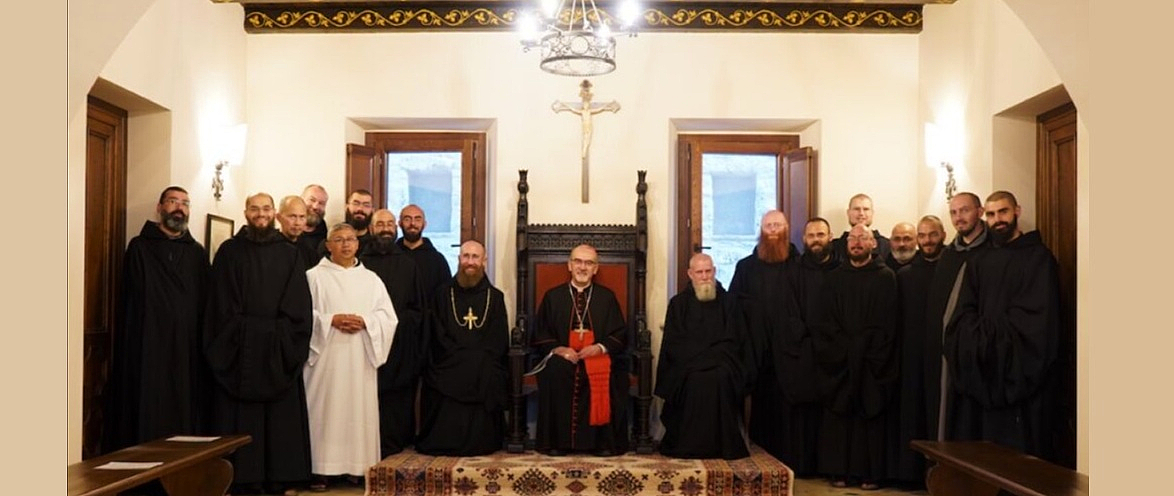 Kardinal Pizzaballa, Lateinischer Patriarch von Jerusalem, besuchte das altrituelle Benediktinerkloster von Nursia, als ihm in der umbrischen Stadt der Internationale Sankt-Benedikt-Preis verliehen wurde