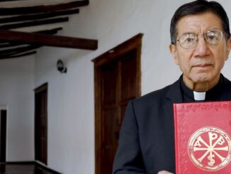 Msgr. Francisco de Jesús Calle, Exorzist der Erzdiözese Cuenca, ist maßgeblich an der Bildung eines Exorzistenkollegiums in Ecuador beteiligt.