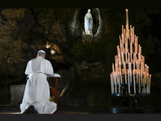 Leo XIV. in Lourdes. Der argentinische Philosoph und Blogger Caminante Wanderer analysiert den Frankreich-Besuch des Papstes und hält einen Ausblick auf den bervorstehenden Besuch in Argentinien.