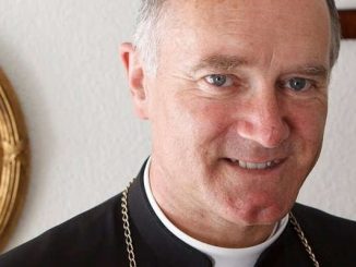 Bischof Fellay (FSSPX) hielt sich am 14. Oktober zu Gesprächen mit der Glaubenskongregation in Rom auf. Dabei kam es auch zu einer kurzen Begegnung mit Papst Franziskus