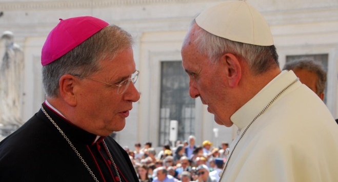 Bischof Tardelli mit Papst Franziskus