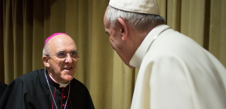 Erzbischof Carlos Osoro und Papst Franziskus