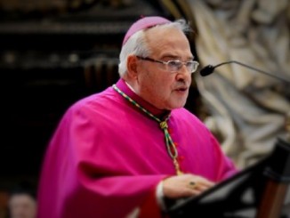Erzbischof Luigi Negri bei seiner Predigt im Petersdom