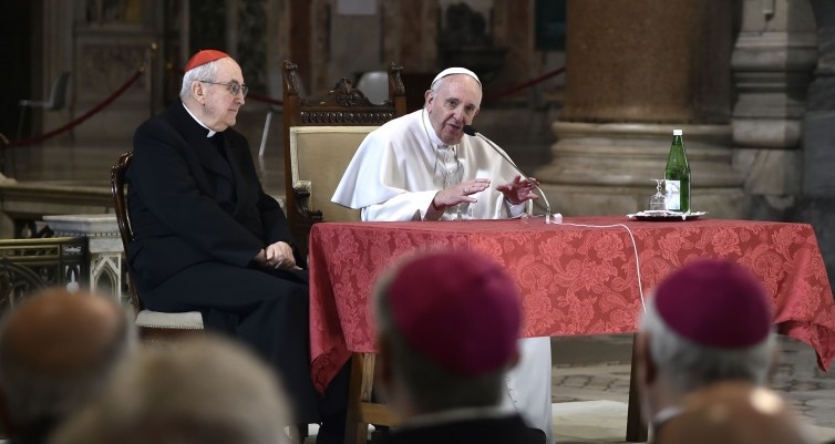 Freie Rede von Papst Franziskus in der Lateranbasilika an den römischen Klerus