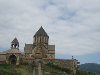 Das armenische Kloster Gandzasar in Bergkarabach