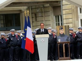 "Hommage nationale" für Xavier Jugelé in Paris: Form der Realitätsverweigerung.