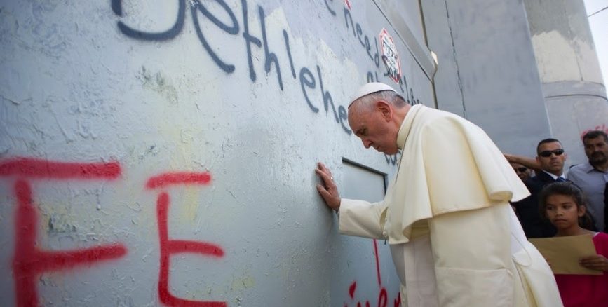 2014 führte die erste wirkliche Auslandsreise seines Pontifikats Papst Franziskus in das Heilige Land. In Israel wurden Gerüchte veröffentlicht, daß es noch im Herbst 2017 zu einem zweiten Besuch von Israel kommen könnnte