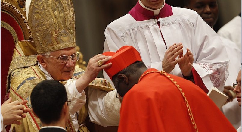 Kardinalserhebung von Msgr. Robert Sarah durch Papst Benedikt XVI. (2010)