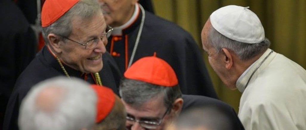 Kardinal Kasper mit Papst Franziskus während der Familiensynode