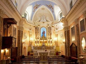 Kirche der Erzbruderschaft Maria, Hilfe der Christen, in Neapel