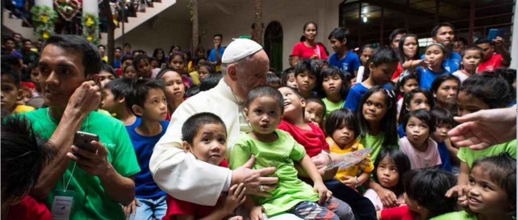Papst Franziskus Kinder Manila 1
