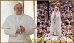Papst Franziskus und die Statue der Gottesmutter von Fatima