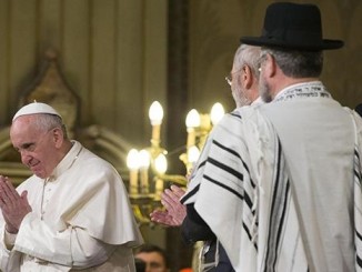 Papst Franzikus in der römischen Hautpsynagoge (17. Januar 2016): Verzicht auf Judenmission oder auch auf theologische Diskussion zwischen Christentum und Judentum?