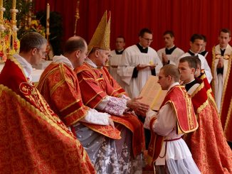 Priesterweihe bei der Piusbruderschaft