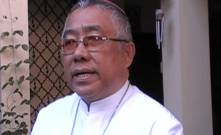 Erzbischof Ramon Cabrera Argüelles von Lipa wurde gestern vorzeitig von seinem Amt entbunden, offenbar wegen seiner Haltung zu kirchlich nicht anerkannten Marienerscheinungen.
