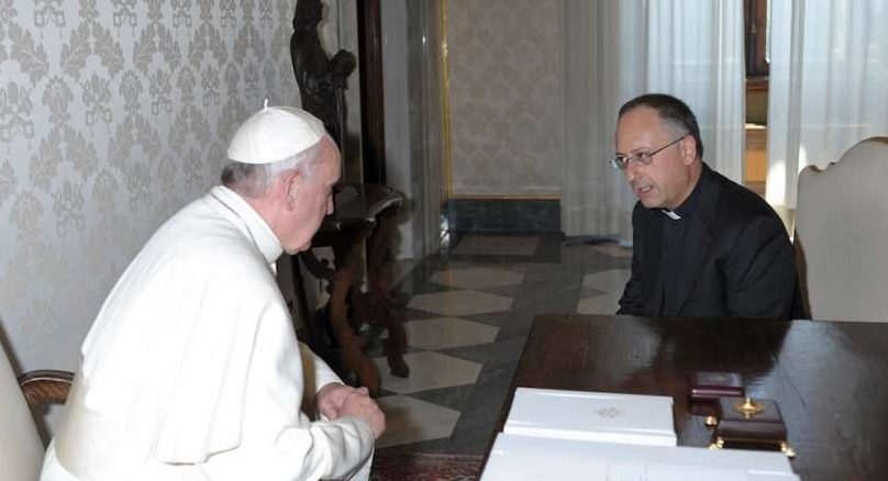 Papst Franziskus und die "graue Eminenz" dieses Pontifikats, Pater Antonio Spadaro.