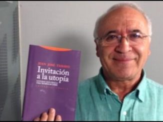 Juan José Tamayo mit seinem Buch "Einladung zur Utopie"