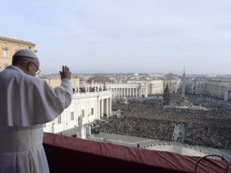 Papst Franziskus beim Urbi et Orbi an Weihnachten 2016